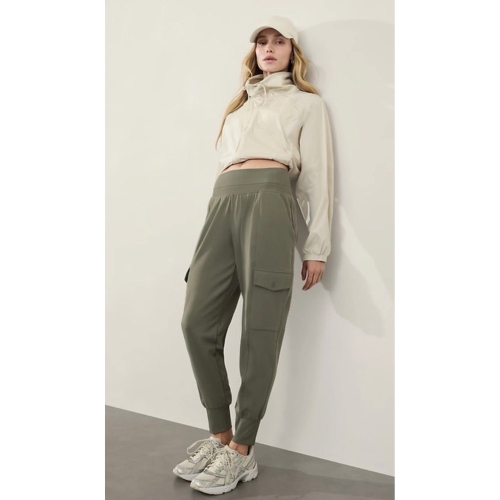 ATHLETA Venice High Rise Cargo Jogger Moss Green XS Casual Athleisure Active
